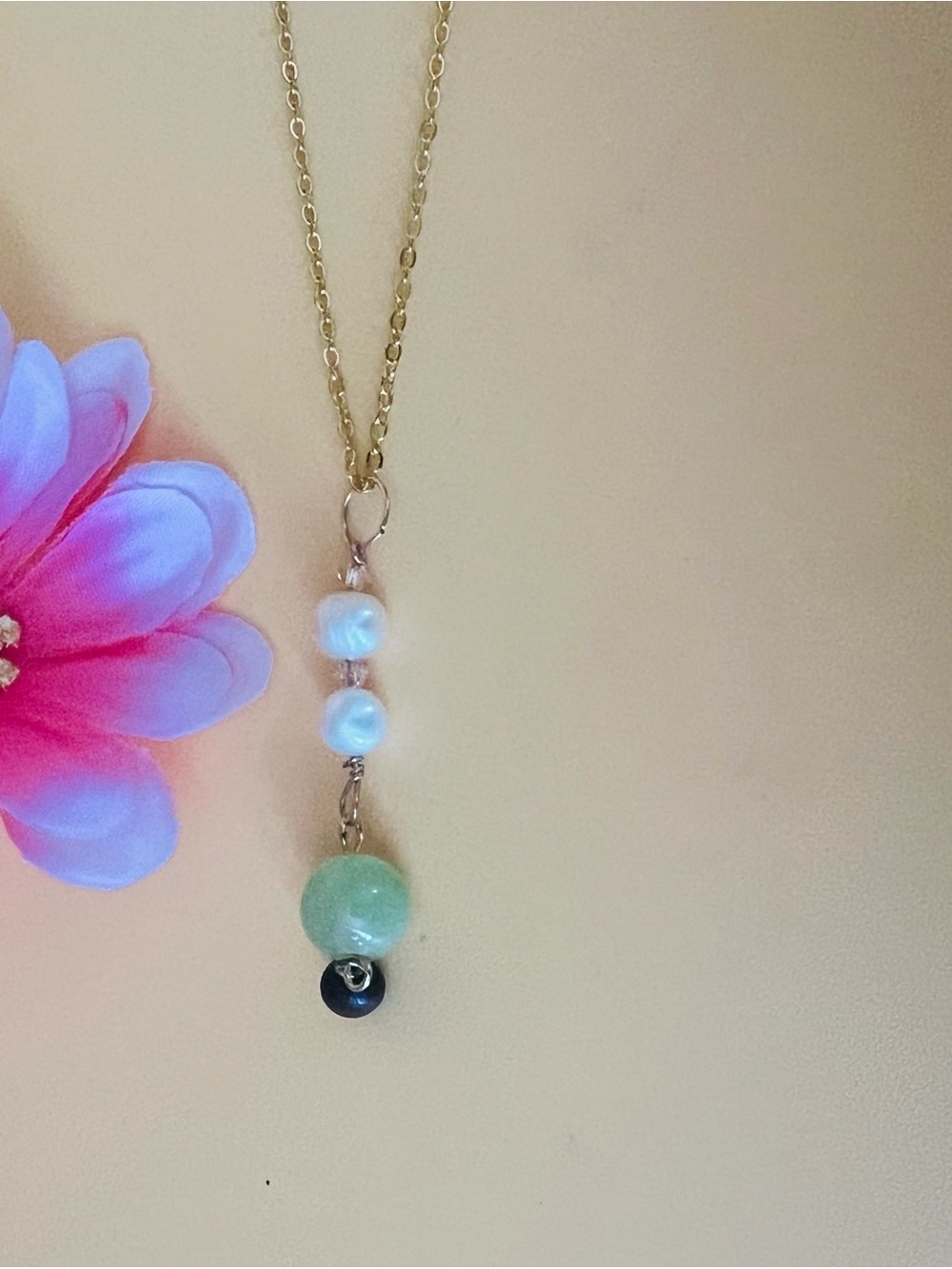 Gold Chain Pendant Necklace with Green Jade and White Pearl Accents